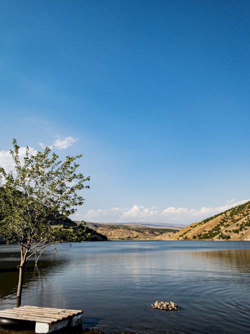 Bingöl - Solhan - Murat Köyü - İlin en önemli ve en uzun vadisi Murat Nehri vadisidir. - iPhone 11 Pro Max